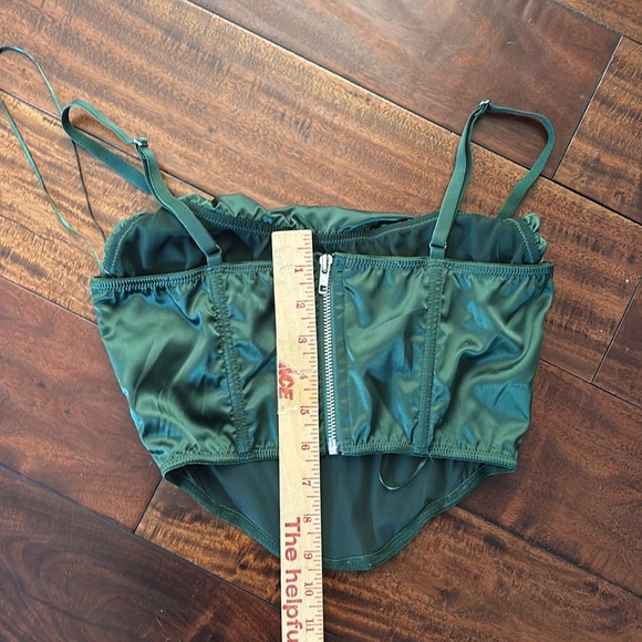 Urban Outfitters | Emerald Satin cowl neck corset crop top - Picture 4 of 7